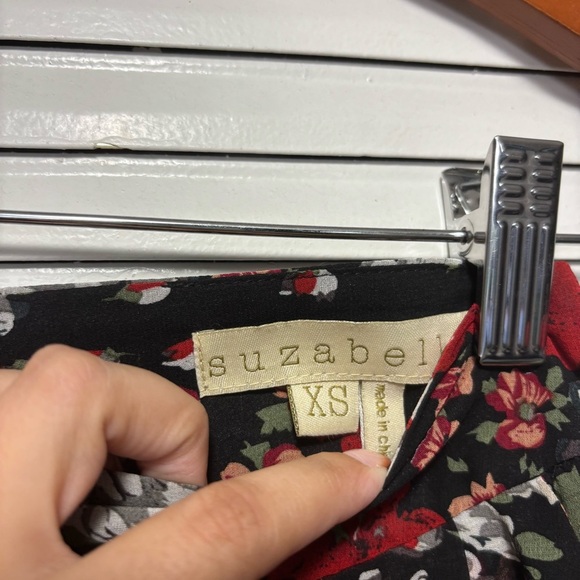 Suzabell Floral Black and Red A-Line Midi Zip Up Women's Skirt Size XS - Picture 3 of 6